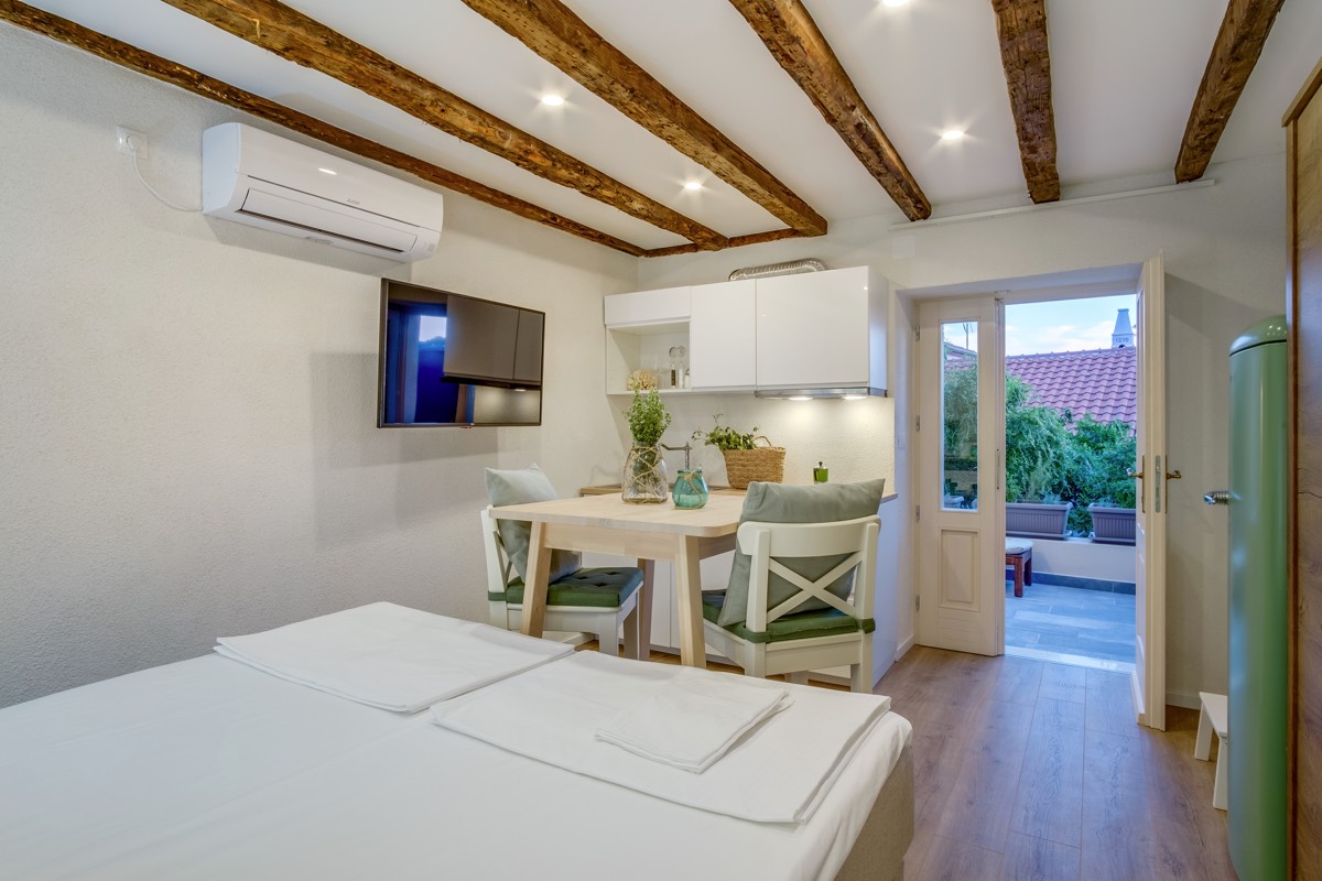 casa-rustica-apartment-mediterranean-mali-losinj-croatia 01